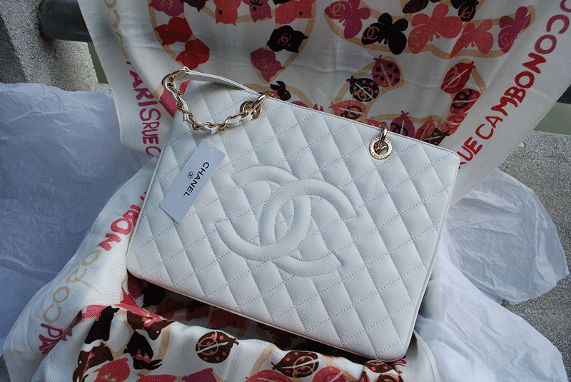 Chanel 2011 GST Caviar Leather Handbag 36092 White