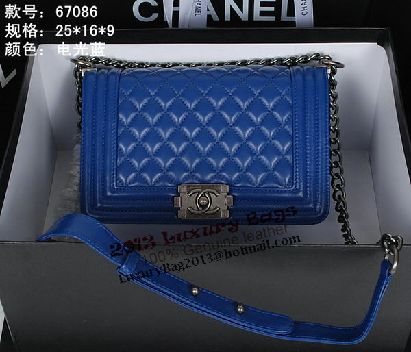 Chanel Boy Flap Shoulder Bag A67086 in Sheepskin Leather Chanel Boy Flap Shoulder Bag A67086 in Sheepskin Leather