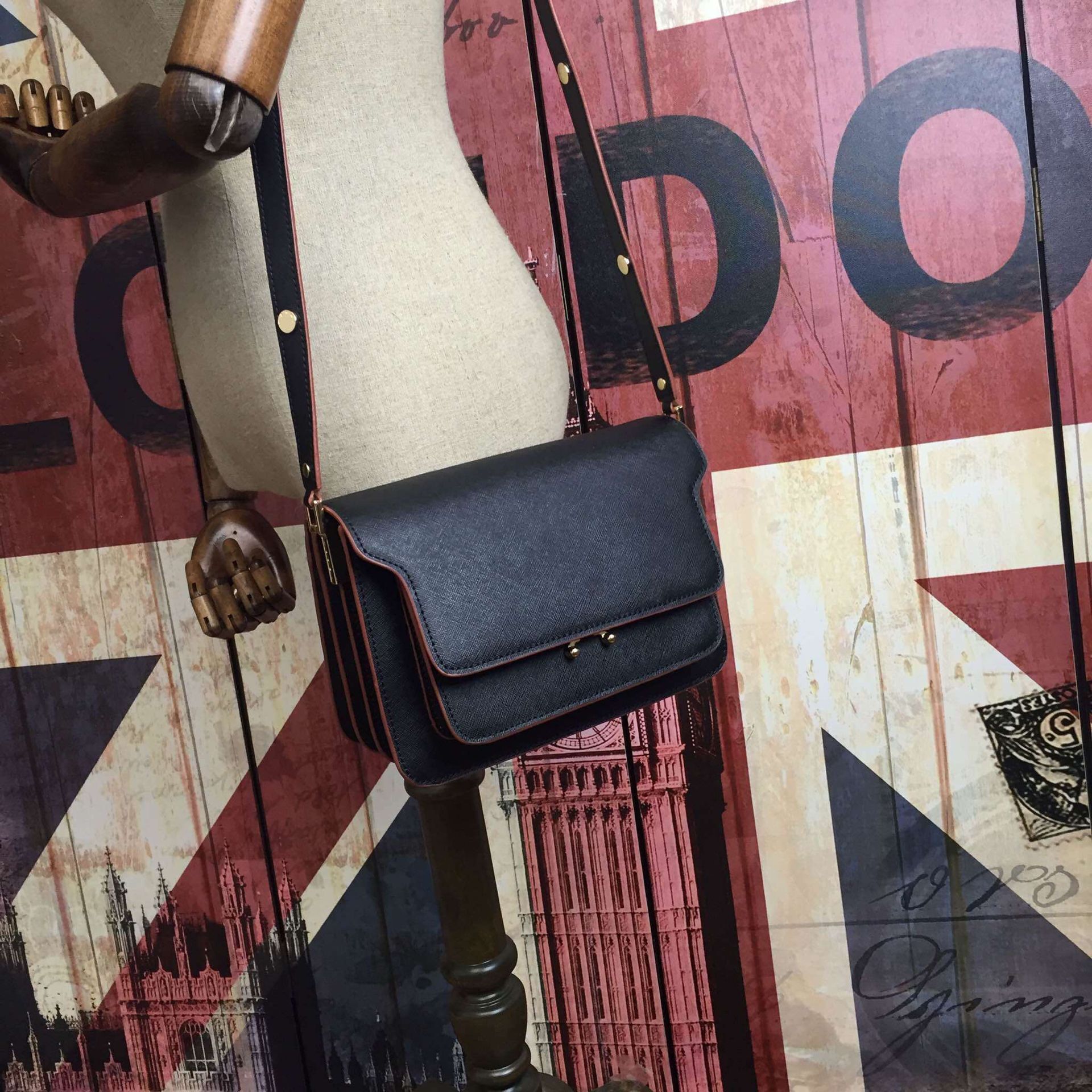 Marni Original Leather Shoulder Bag M2091 Black Marni Original Leather Shoulder Bag M2091 Black