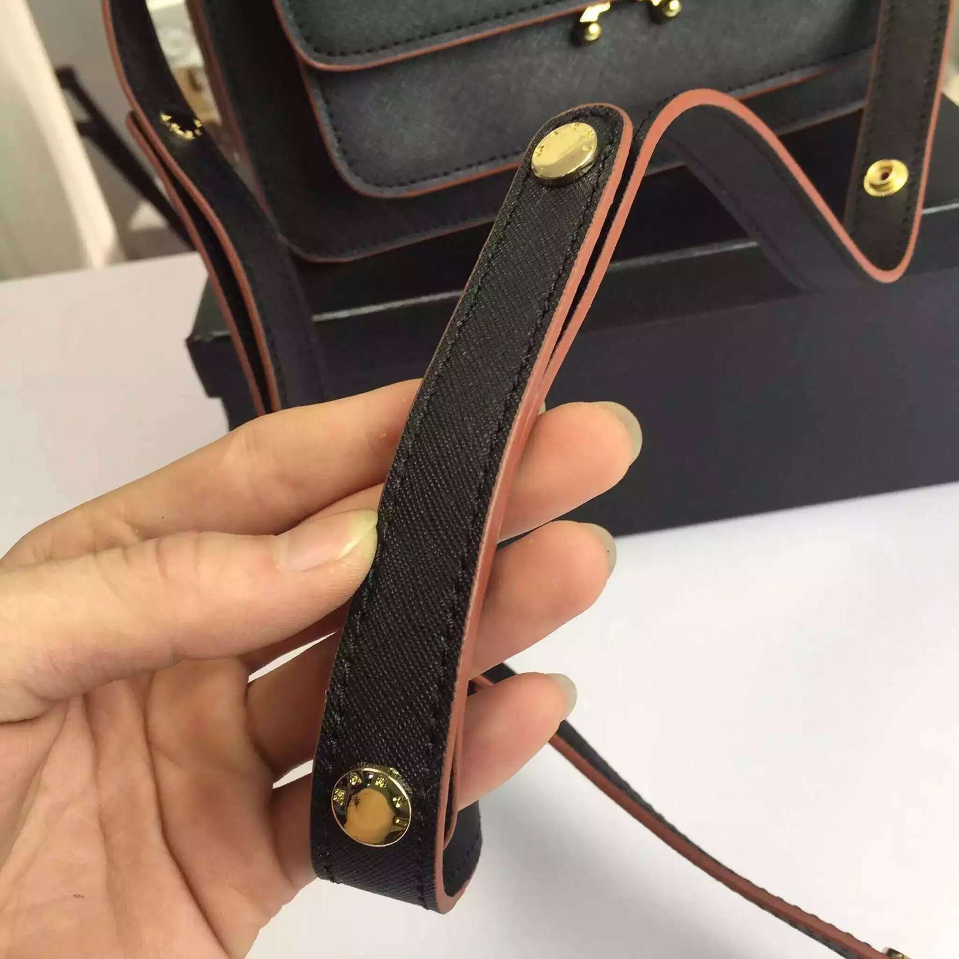 Marni Original Leather Shoulder Bag M2091 Black Marni Original Leather Shoulder Bag M2091 Black
