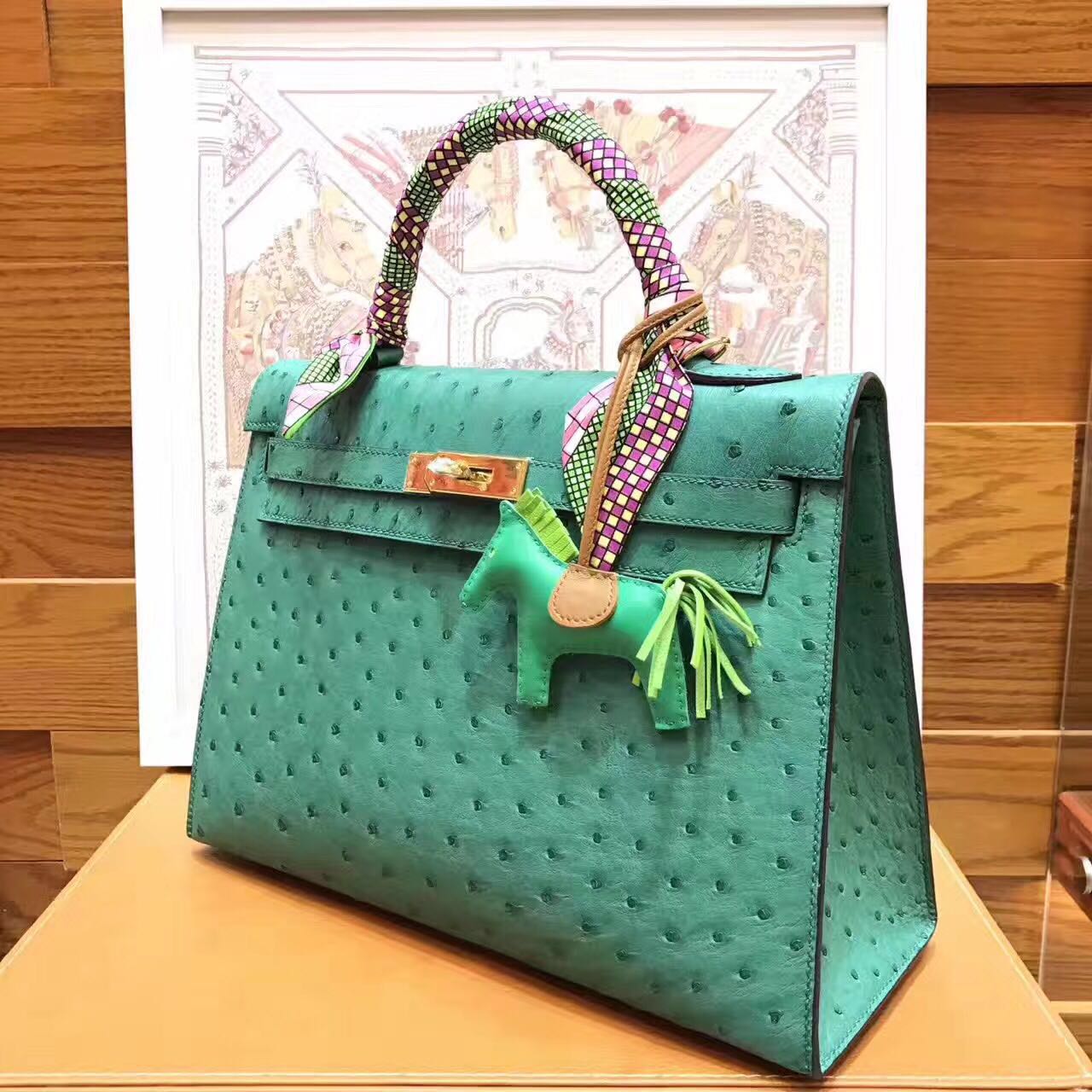 HERMES Ostrich Leather Toto Bag 1788 Green HERMES Ostrich Leather Toto Bag 1788 Green