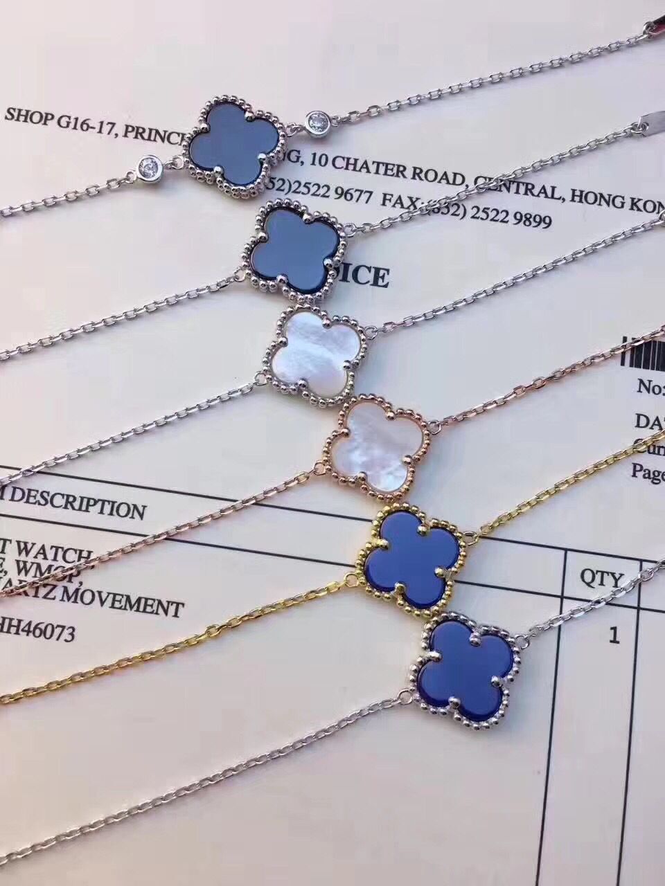 Van Cleef & Arpels Earrings VCA1210929 Van Cleef & Arpels Earrings VCA1210929