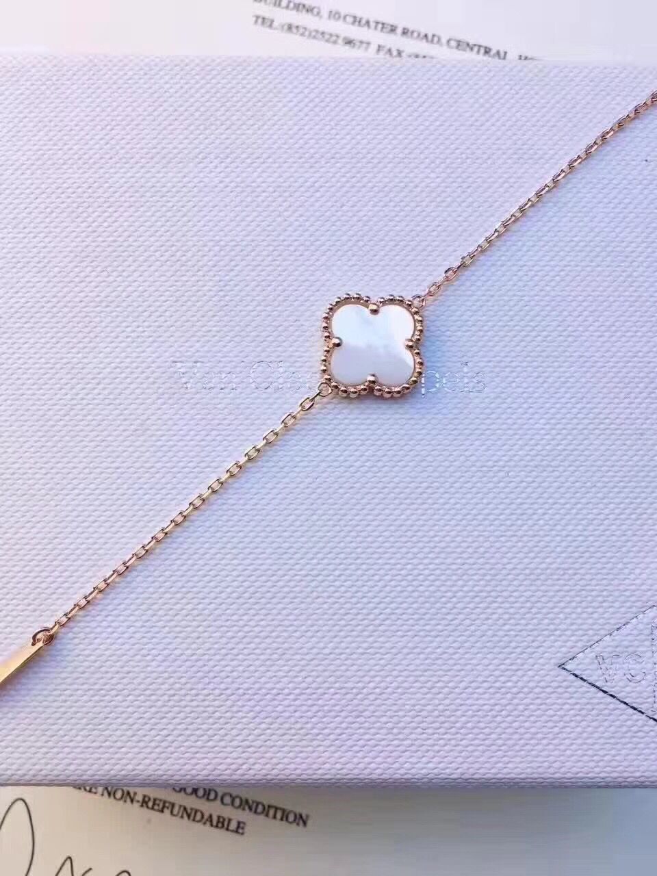 Van Cleef & Arpels Earrings VCA1210929 Van Cleef & Arpels Earrings VCA1210929