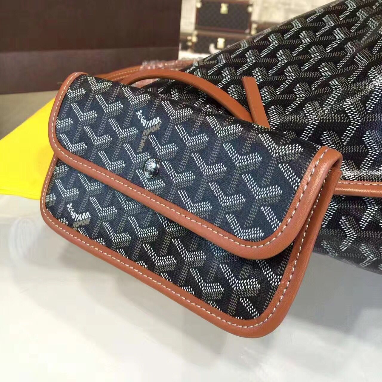 Goyard Y Doodling Calfskin Leather Tote Bag 7901 Brown Goyard Y Doodling Calfskin Leather Tote Bag 7901 Brown