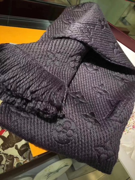 Louis Vuitton Scarf LVS7760E Louis Vuitton Scarf LVS7760E