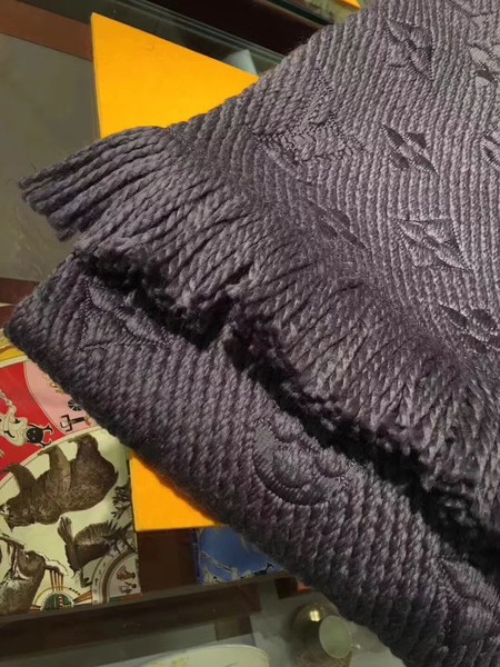 Louis Vuitton Scarf LVS7760E Louis Vuitton Scarf LVS7760E