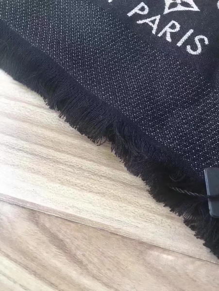 Louis Vuitton Scarf LVS9213B Louis Vuitton Scarf LVS9213B