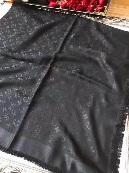 Louis Vuitton Scarf LVS9219A Louis Vuitton Scarf LVS9219A