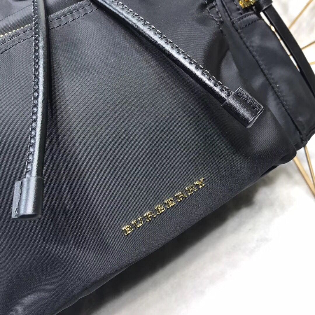 Burberry Large Backpack Fabric ABU41048 Black Burberry Large Backpack Fabric ABU41048 Black