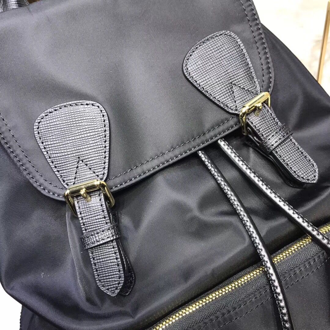 Burberry Large Backpack Fabric ABU41048 Black Burberry Large Backpack Fabric ABU41048 Black