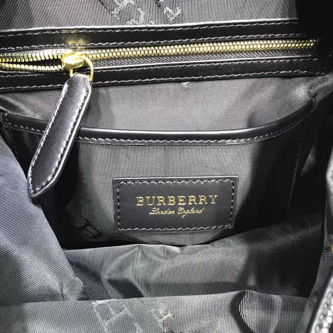 Burberry Large Backpack Fabric ABU41048 Black Burberry Large Backpack Fabric ABU41048 Black