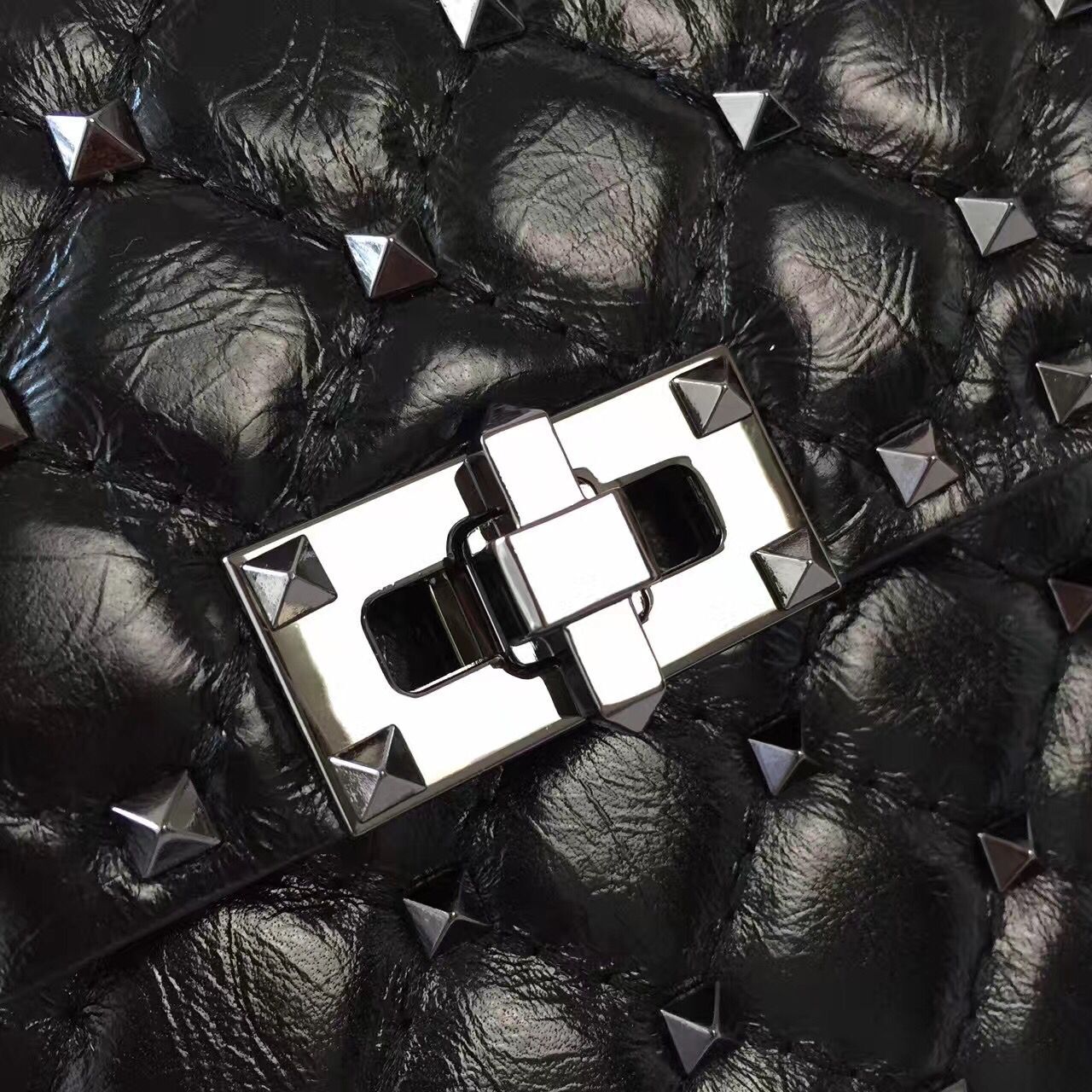 VALENTINO Spike quilted leather large shoulder bag A0327 black