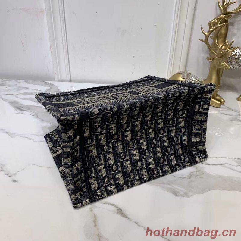 DIOR TOTE BAG IN EMBROIDERED CANVAS C0195 Navy Blue DIOR TOTE BAG IN EMBROIDERED CANVAS C0195 Navy Blue
