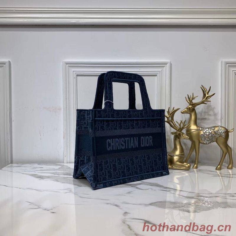 DIOR TOTE BAG IN EMBROIDERED CANVAS C0195 Blue DIOR TOTE BAG IN EMBROIDERED CANVAS C0195 Blue
