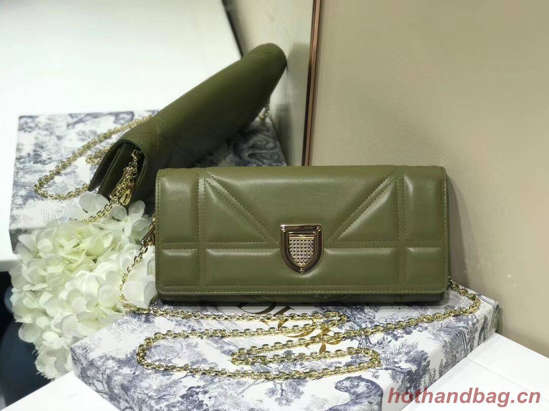 DIOR CLUTCH gold-tone metal C1040A green DIOR CLUTCH gold-tone metal C1040A green