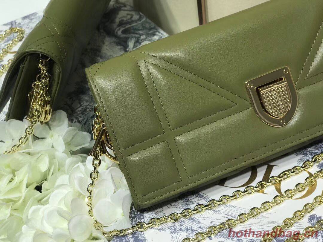 DIOR CLUTCH gold-tone metal C1040A green DIOR CLUTCH gold-tone metal C1040A green
