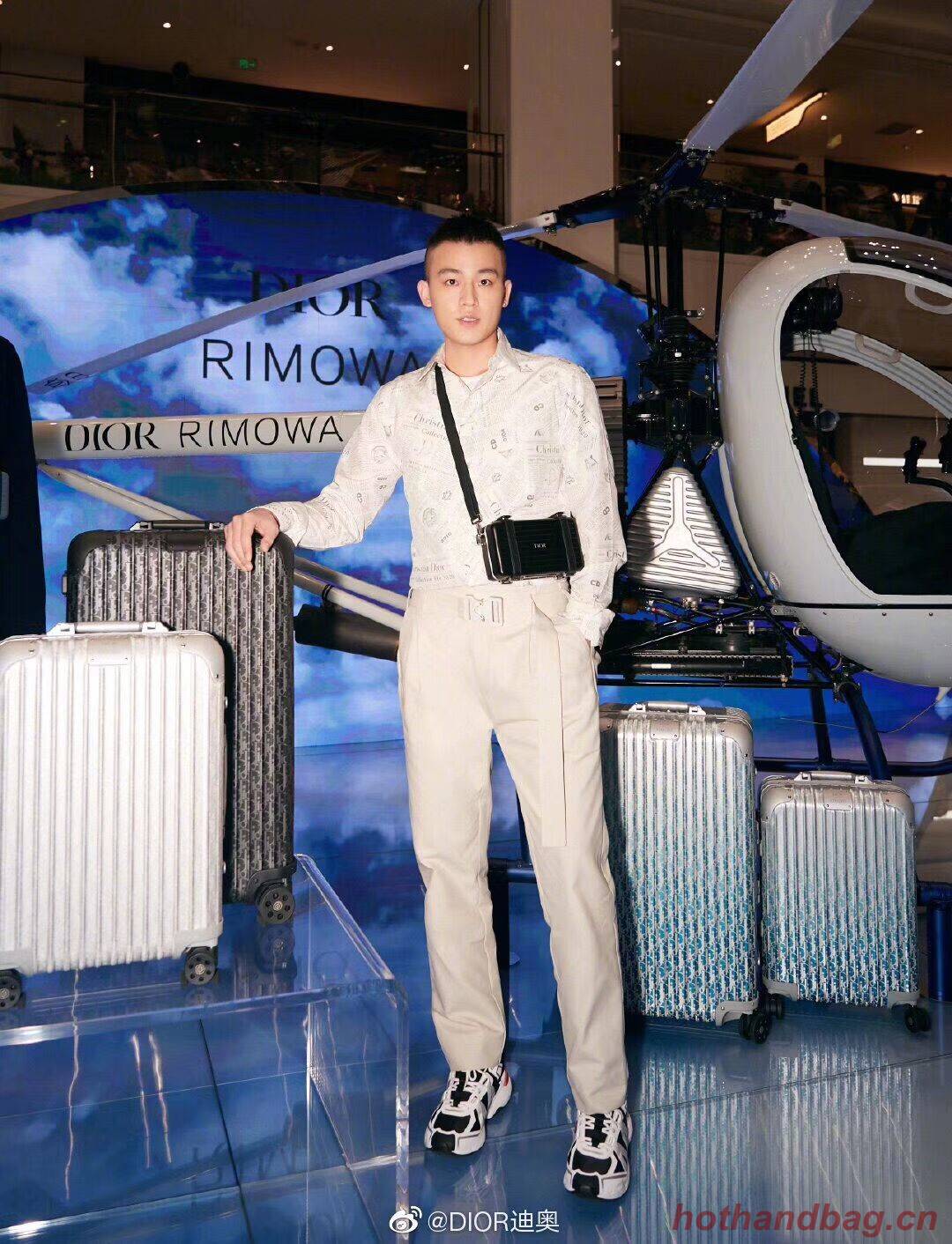 DIORAMA CALFSKIN CLUTCH M2020 black DIORAMA CALFSKIN CLUTCH M2020 black