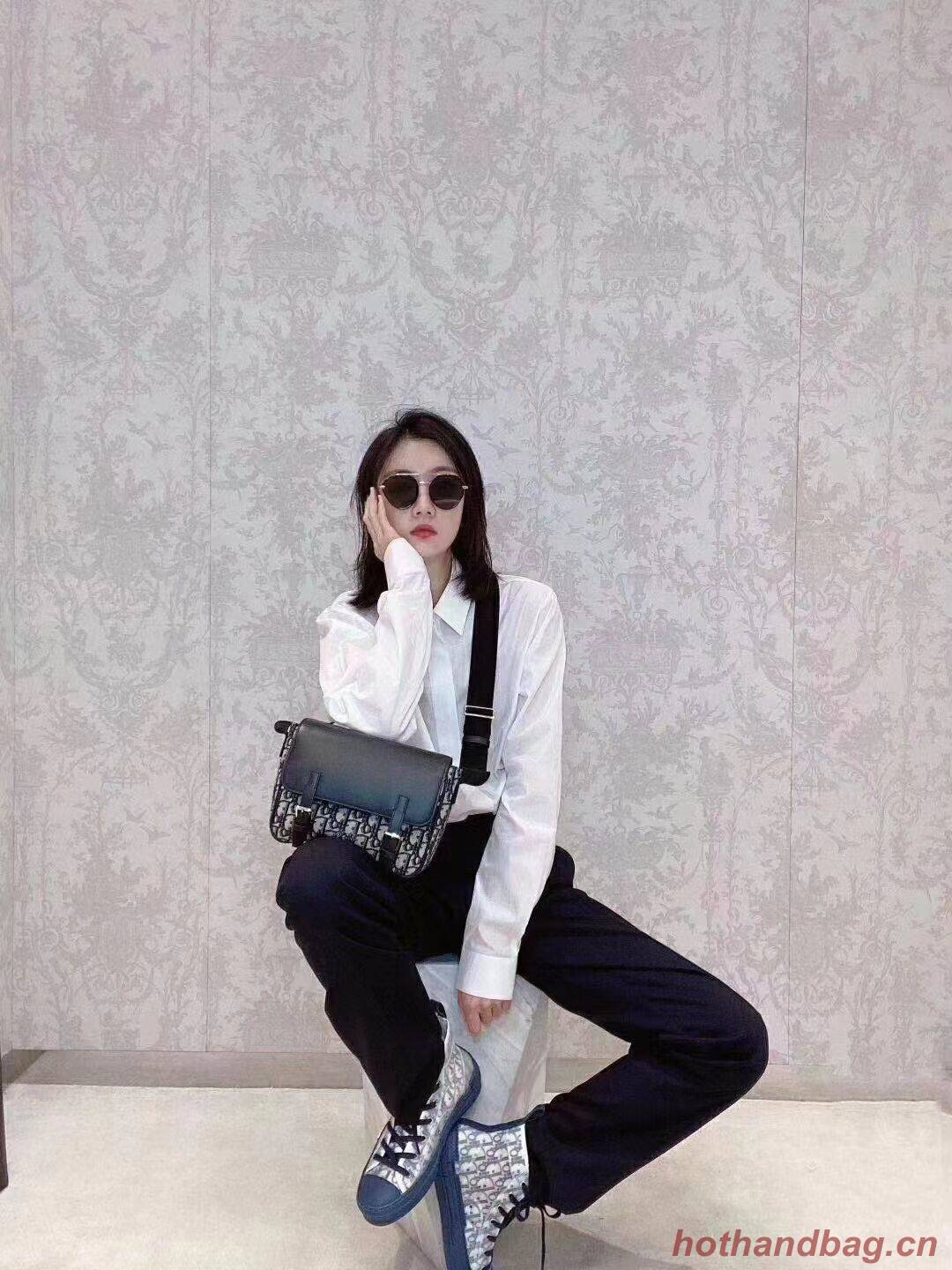 MEDIUM DIOR BOBBY BAG Blue Dior Oblique Jacquard CR9094 MEDIUM DIOR BOBBY BAG Blue Dior Oblique Jacquard CR9094