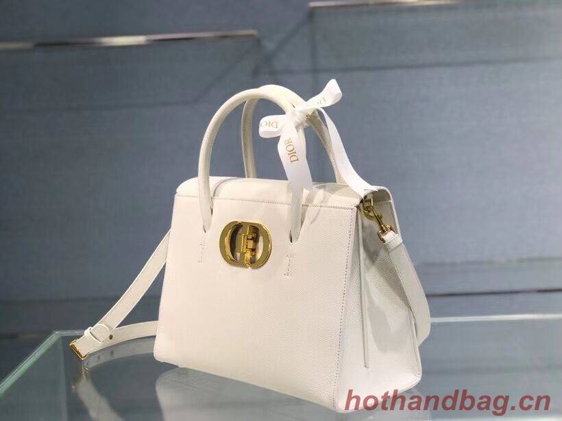 DIOR LARGE ST HONORE TOTE Grained Calfskin M9306UBAE WHITE DIOR LARGE ST HONORE TOTE Grained Calfskin M9306UBAE WHITE
