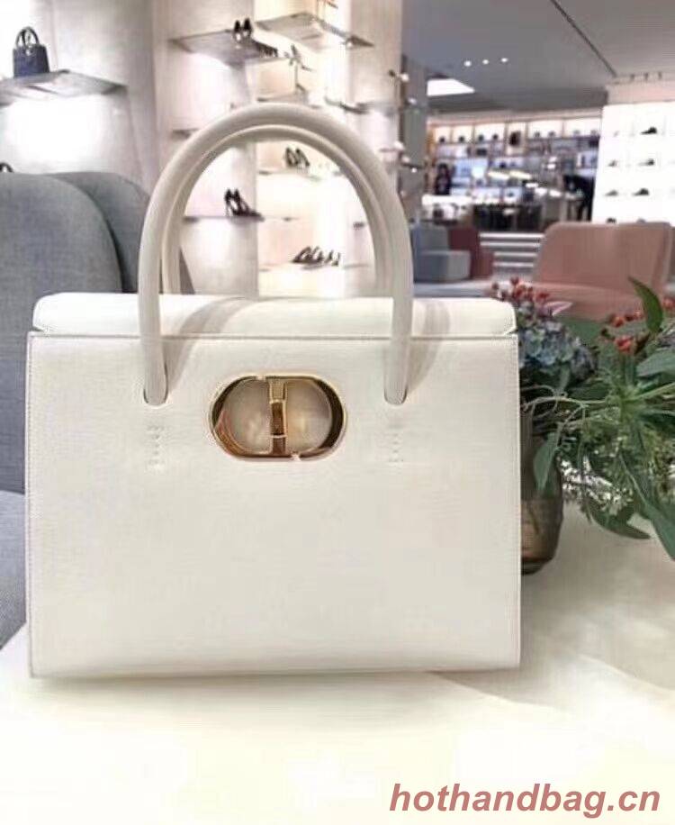 DIOR LARGE ST HONORE TOTE Grained Calfskin M9306UBAE WHITE DIOR LARGE ST HONORE TOTE Grained Calfskin M9306UBAE WHITE
