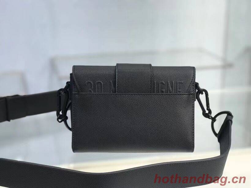 30 MONTAIGNE BOX BAG Black Ultramatte Grained Calfskin M9204S 30 MONTAIGNE BOX BAG Black Ultramatte Grained Calfskin M9204S