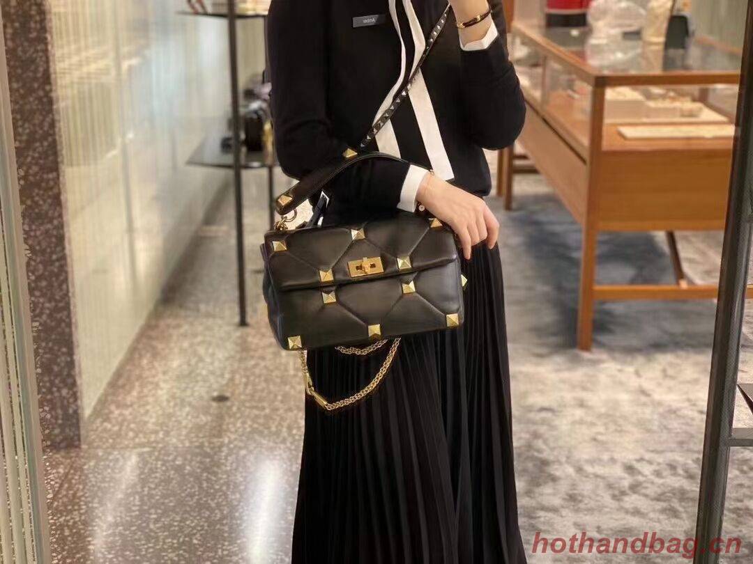 Valentino medium Garavani Roman Stud V2060 black Valentino medium Garavani Roman Stud V2060 black