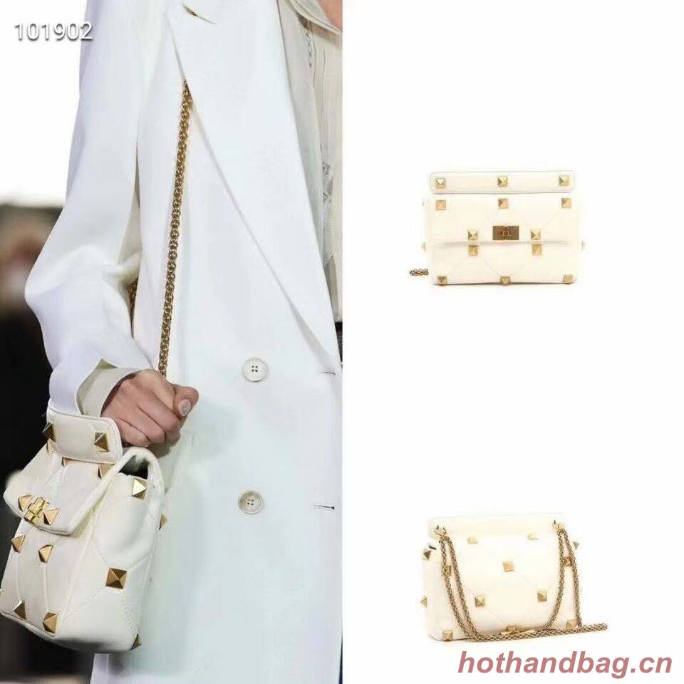 Valentino medium Garavani Roman Stud V2060 white Valentino medium Garavani Roman Stud V2060 white