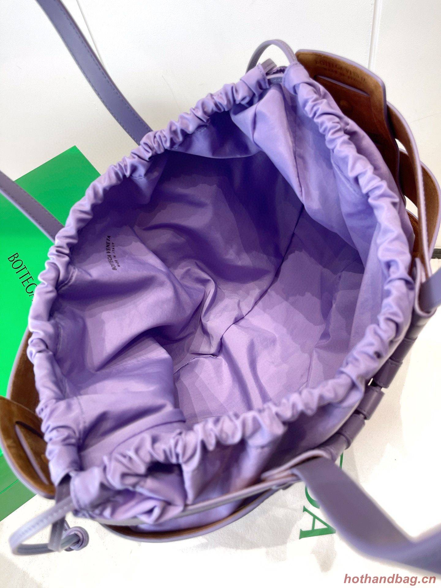 Bottega Veneta The Shell Top Handle Bag BV3655 Purple Bottega Veneta The Shell Top Handle Bag BV3655 Purple