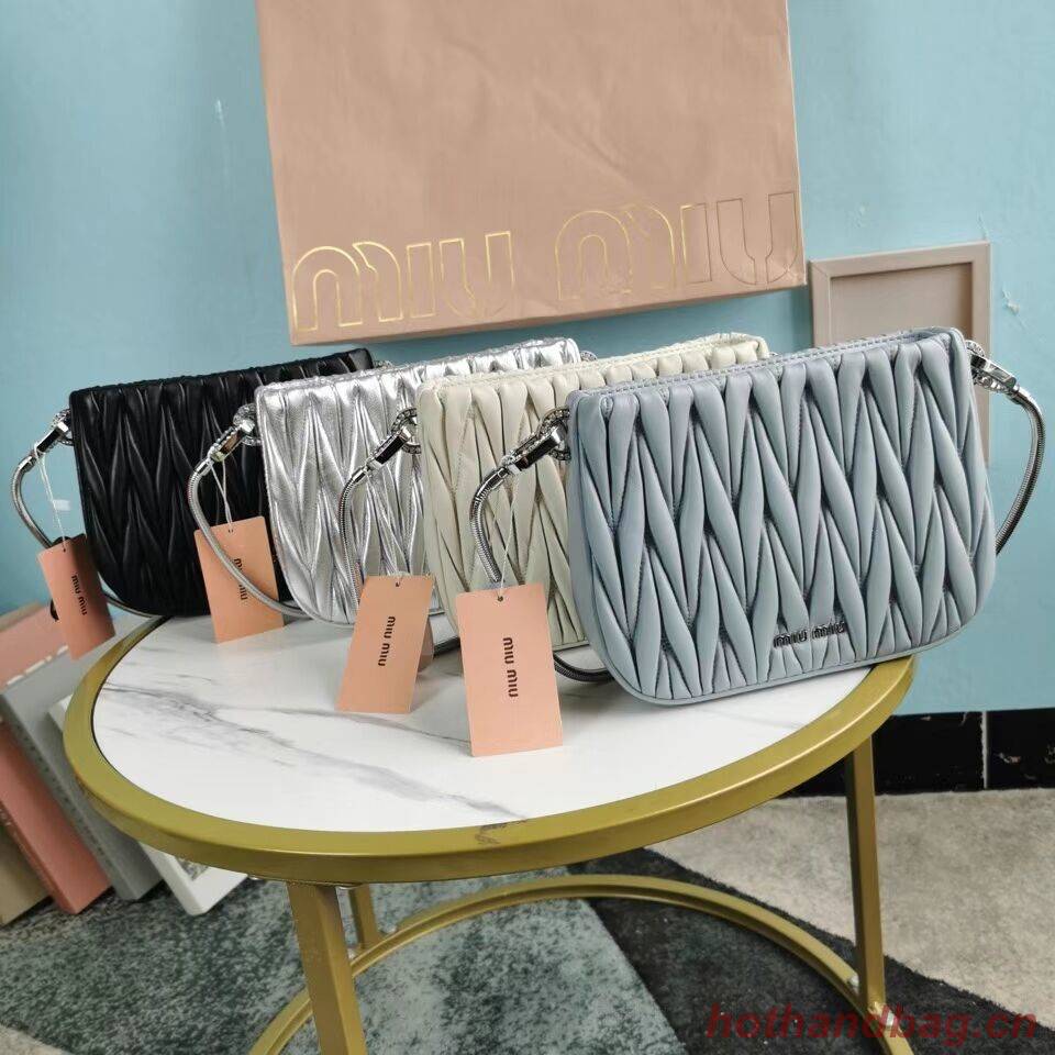 miu miu Matelasse Nappa Leather mini Shoulder Bag 5BH200 black miu miu Matelasse Nappa Leather mini Shoulder Bag 5BH200 black