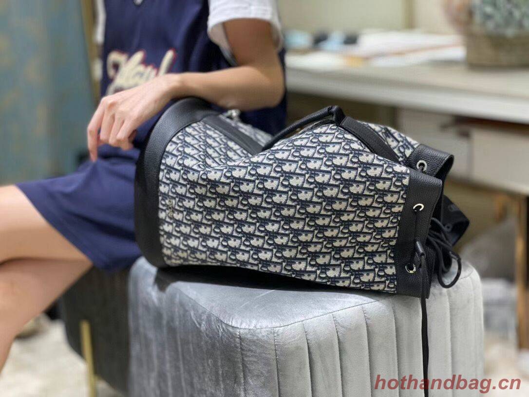 DIOR Blue Dior Oblique Embroidery CN0210 DIOR Blue Dior Oblique Embroidery CN0210