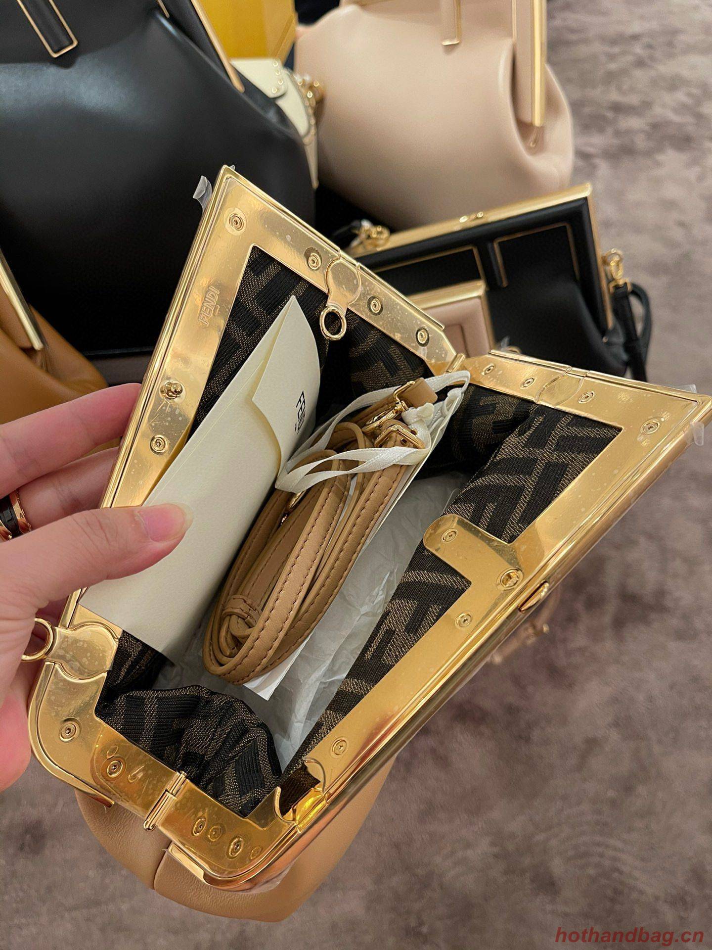 Fendi Original Leather Medium Clutch Bag 56832 Cream Fendi Original Leather Medium Clutch Bag 56832 Cream