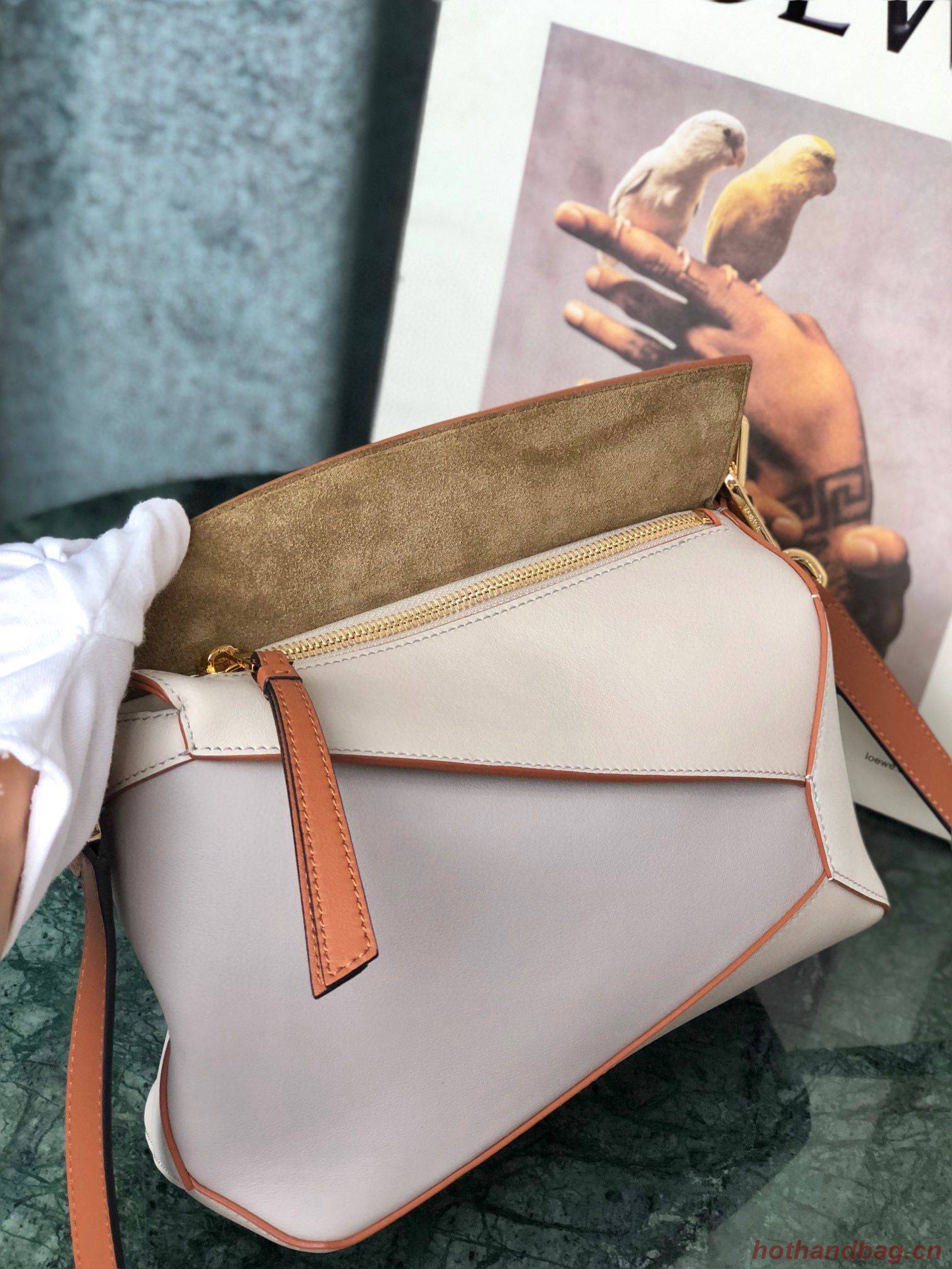 Loewe Puzzle Bag Original Leather 061836 Cream Loewe Puzzle Bag Original Leather 061836 Cream