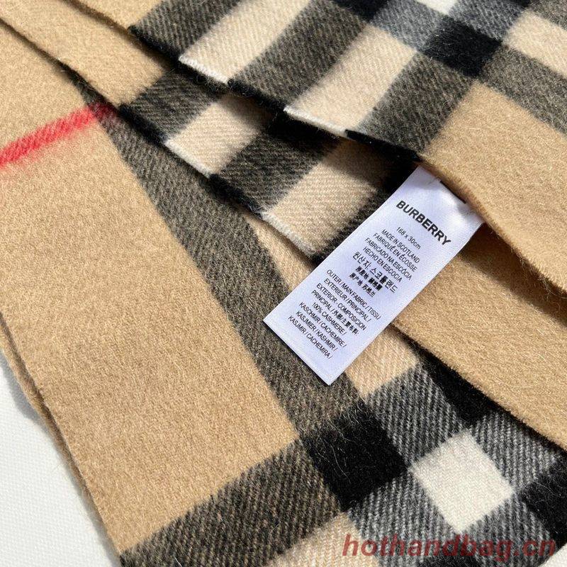 Burberry Scarf B00242