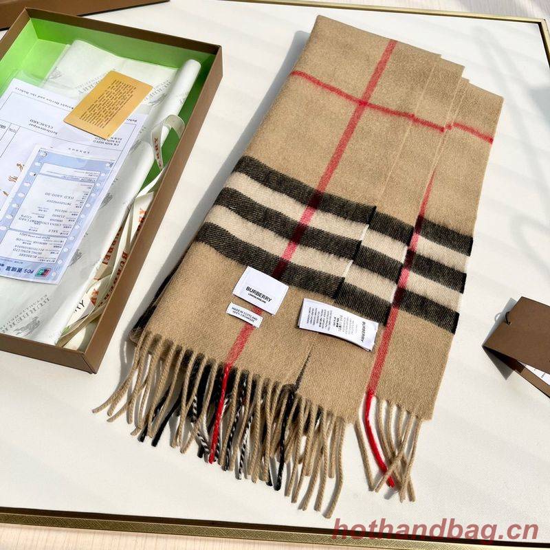 Burberry Scarf B00242