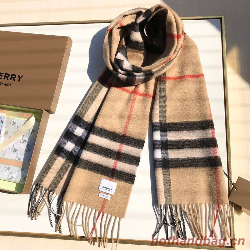 Burberry Scarf B00245