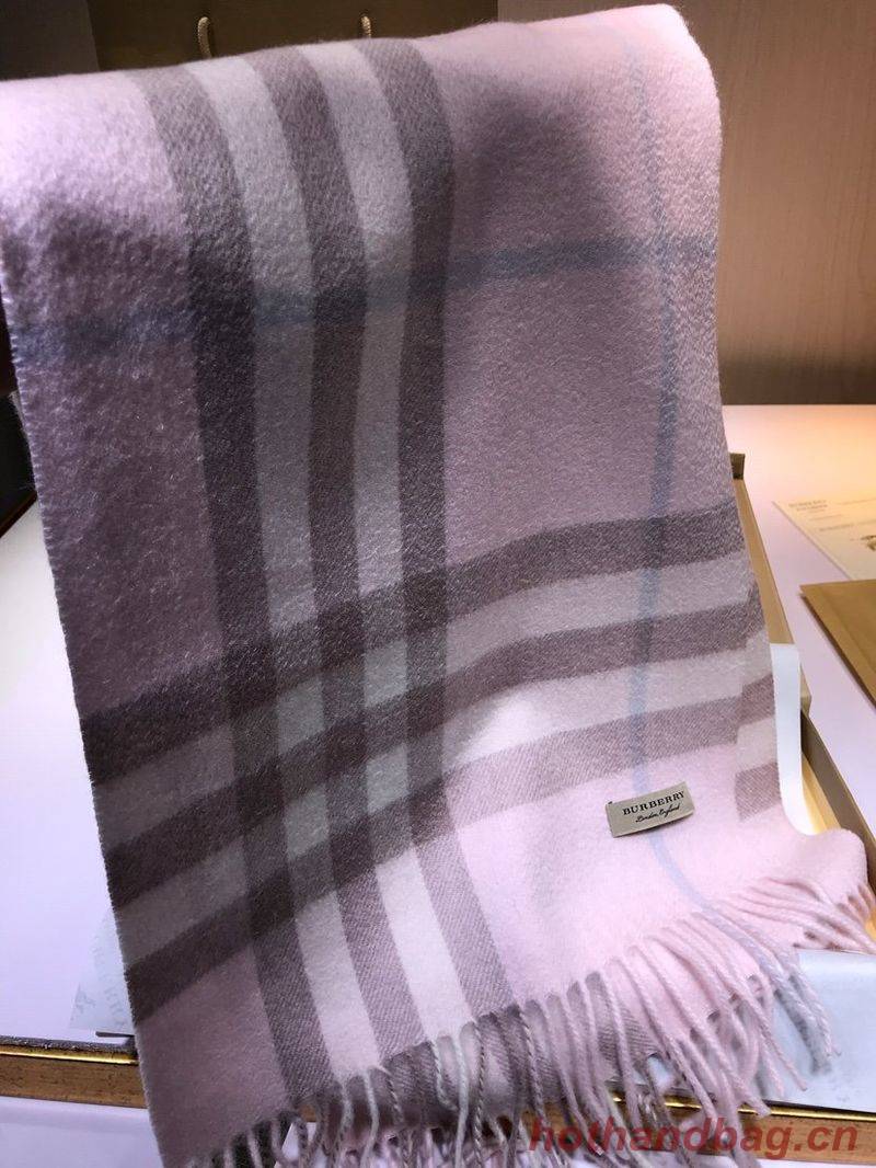 Burberry Scarf B00246 Burberry Scarf B00246
