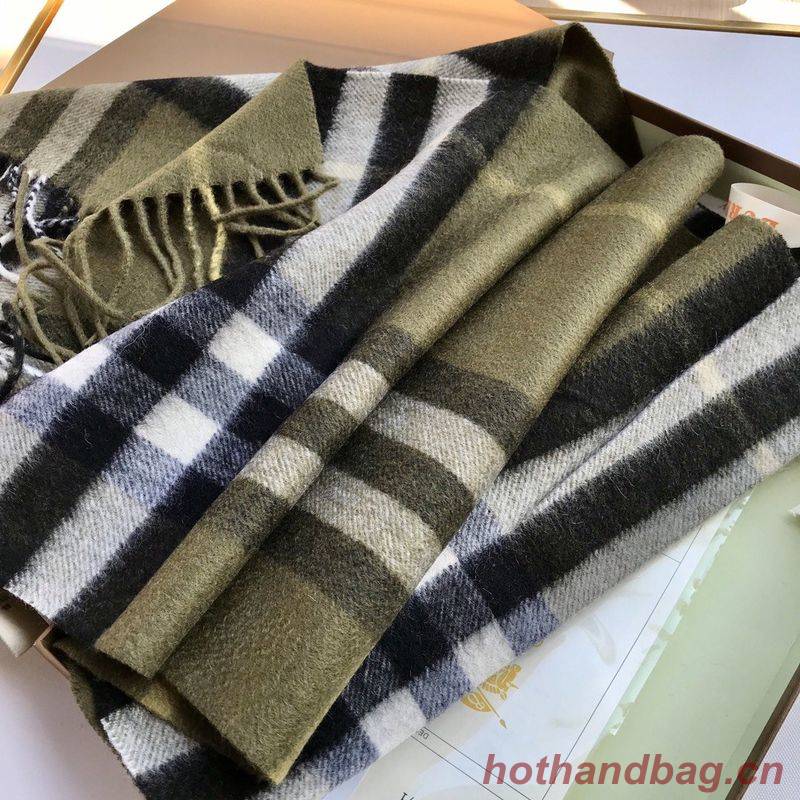 Burberry Scarf B00249