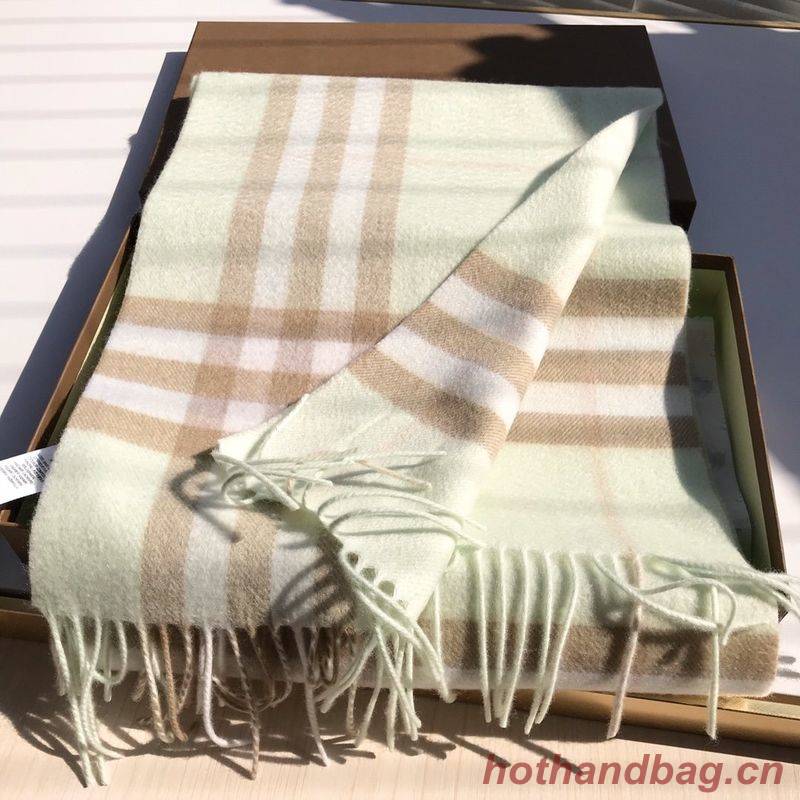 Burberry Scarf B00250