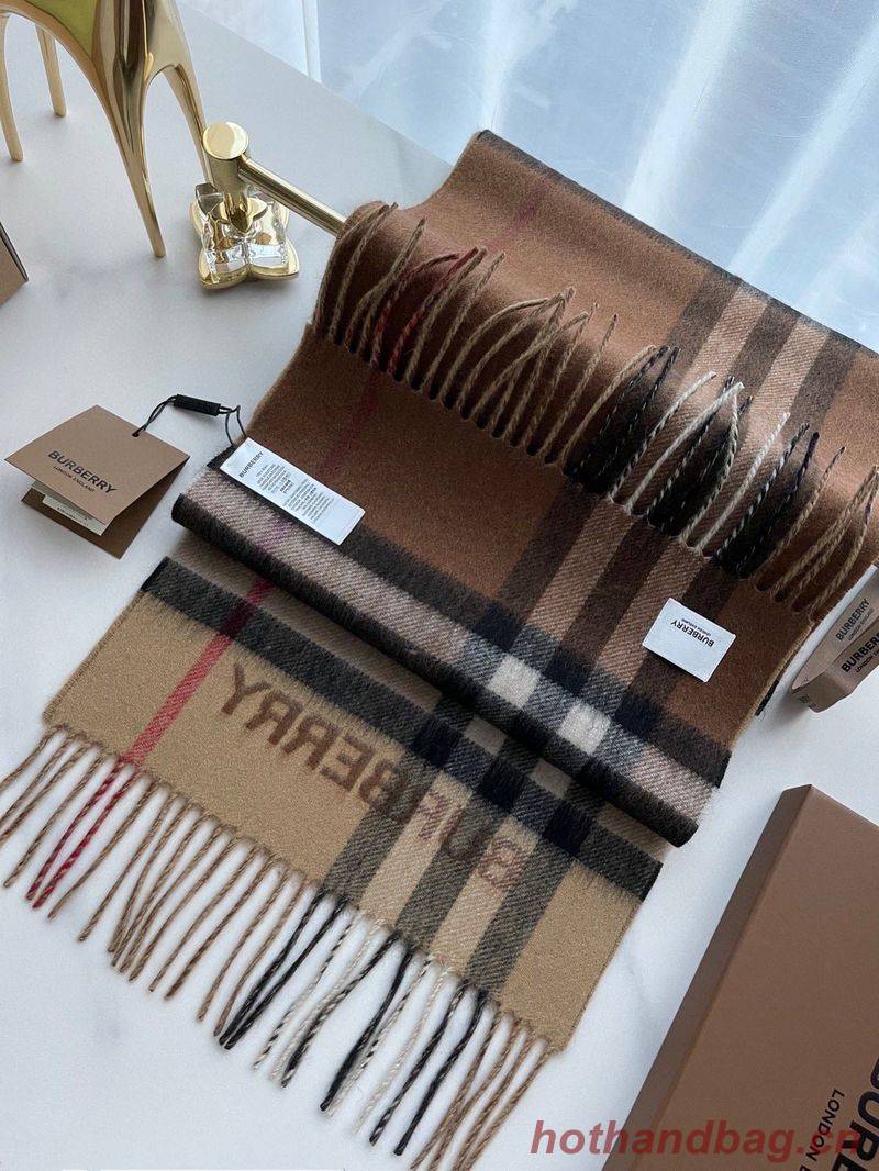 Burberry Scarf B00253