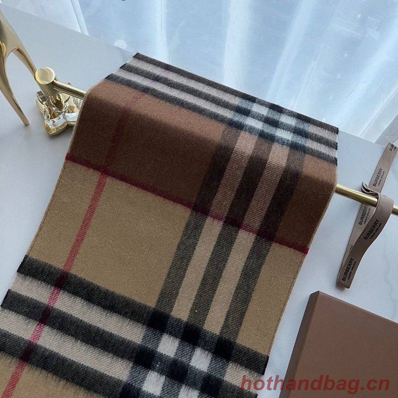 Burberry Scarf B00253