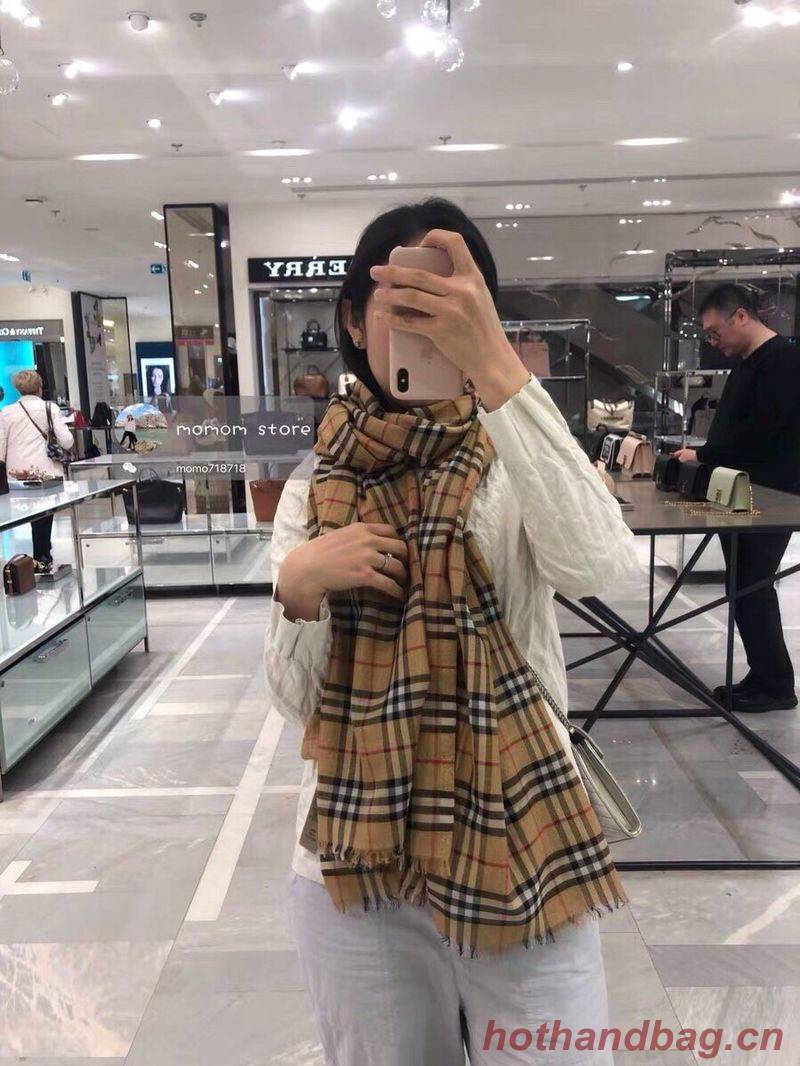 Burberry Scarf B00290 Burberry Scarf B00290