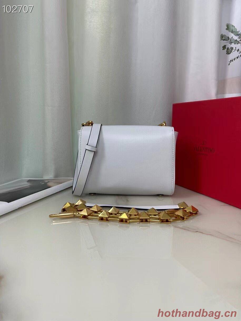 VALENTINO GARAVANI Stud Sign Grained Calfskin Shoulder Bag V0196 white VALENTINO GARAVANI Stud Sign Grained Calfskin Shoulder Bag V0196 white