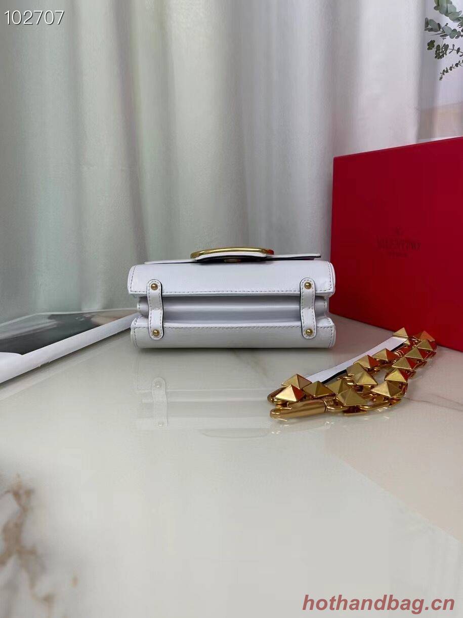 VALENTINO GARAVANI Stud Sign Grained Calfskin Shoulder Bag V0196 white VALENTINO GARAVANI Stud Sign Grained Calfskin Shoulder Bag V0196 white