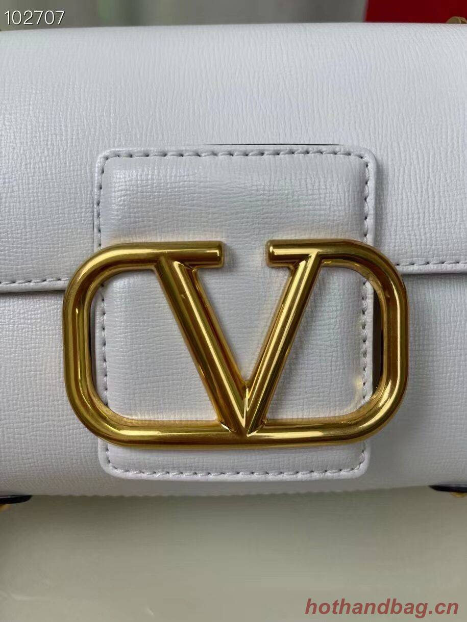 VALENTINO GARAVANI Stud Sign Grained Calfskin Shoulder Bag V0196 white VALENTINO GARAVANI Stud Sign Grained Calfskin Shoulder Bag V0196 white