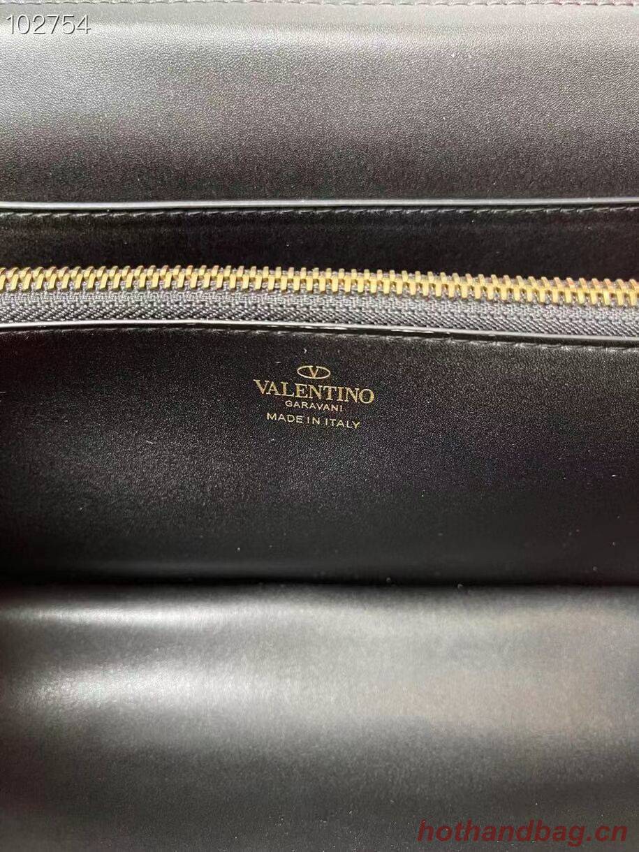 VALENTINO GARAVANI Stud Sign nappa Shoulder Bag NL098 black VALENTINO GARAVANI Stud Sign nappa Shoulder Bag NL098 black