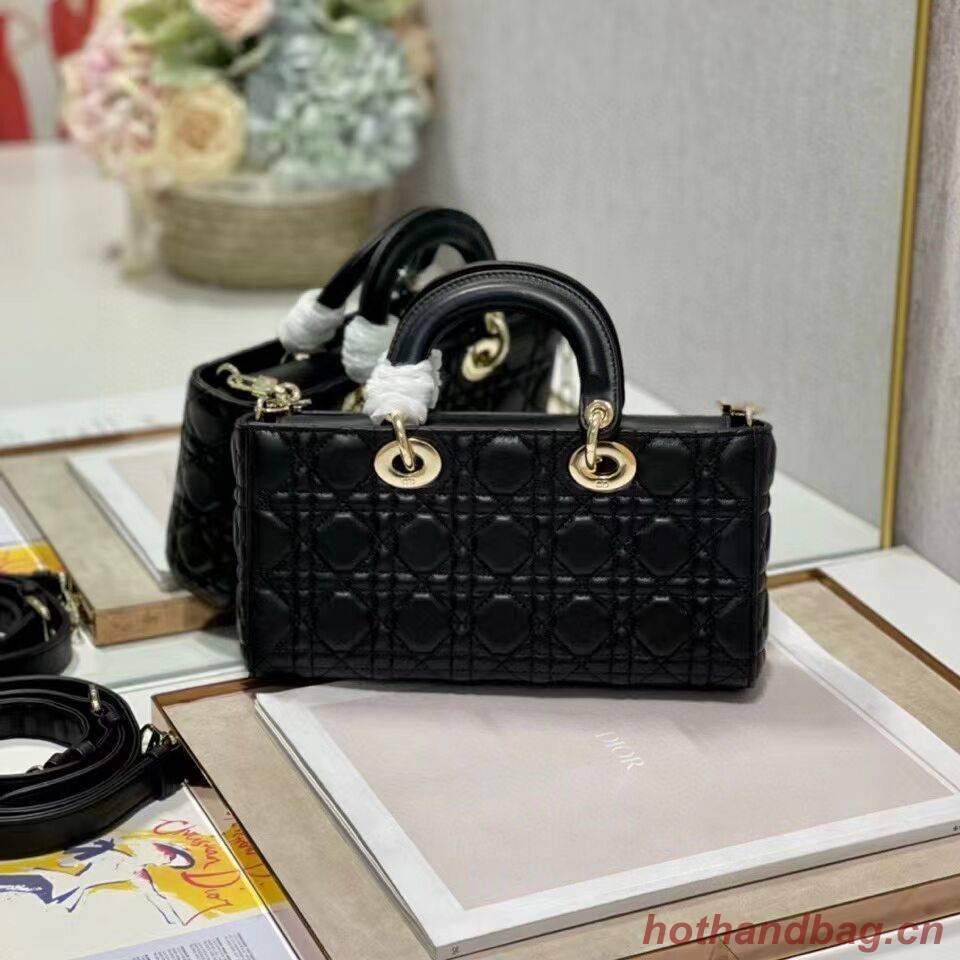 MEDIUM LADY DIOR BAG Cannage Lambskin C2820 black MEDIUM LADY DIOR BAG Cannage Lambskin C2820 black