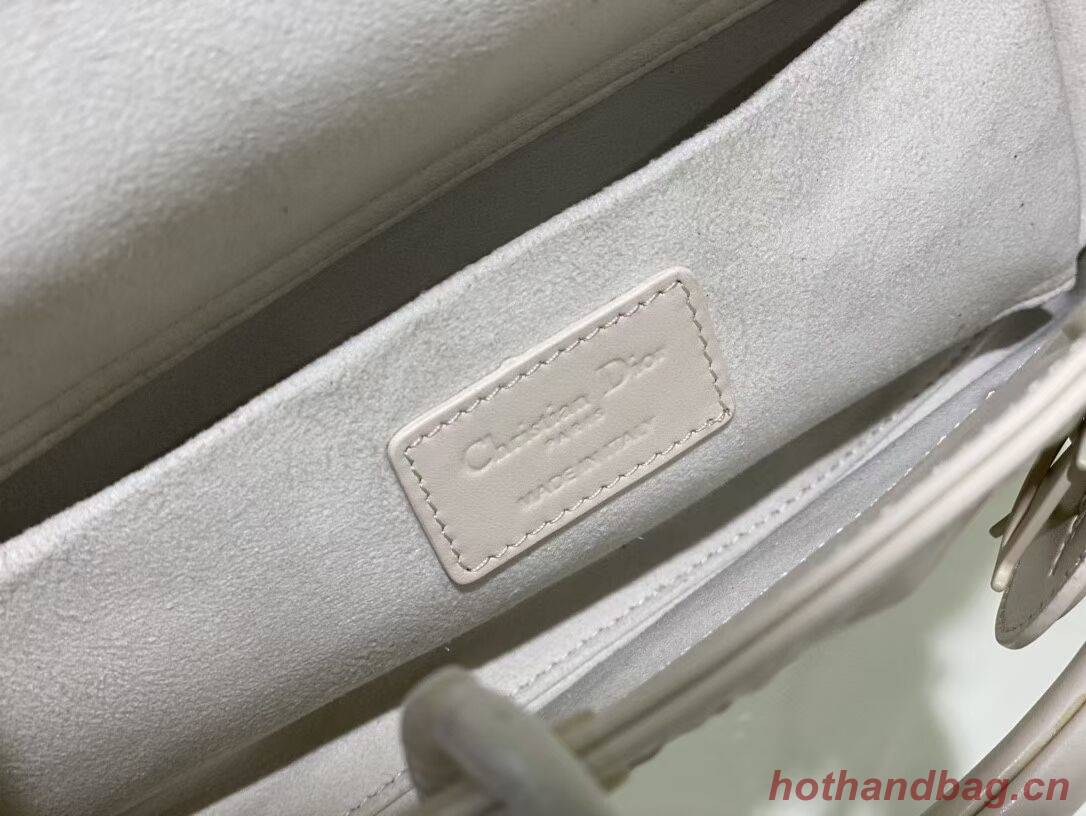 MEDIUM LADY DIOR BAG Cannage Lambskin C2811 CREAM MEDIUM LADY DIOR BAG Cannage Lambskin C2811 CREAM