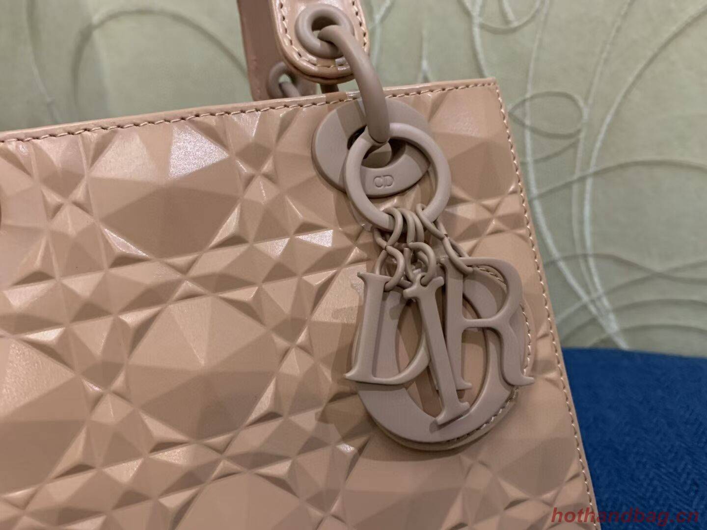 MEDIUM LADY DIOR BAG Cannage Calfskin C2813 pink MEDIUM LADY DIOR BAG Cannage Calfskin C2813 pink