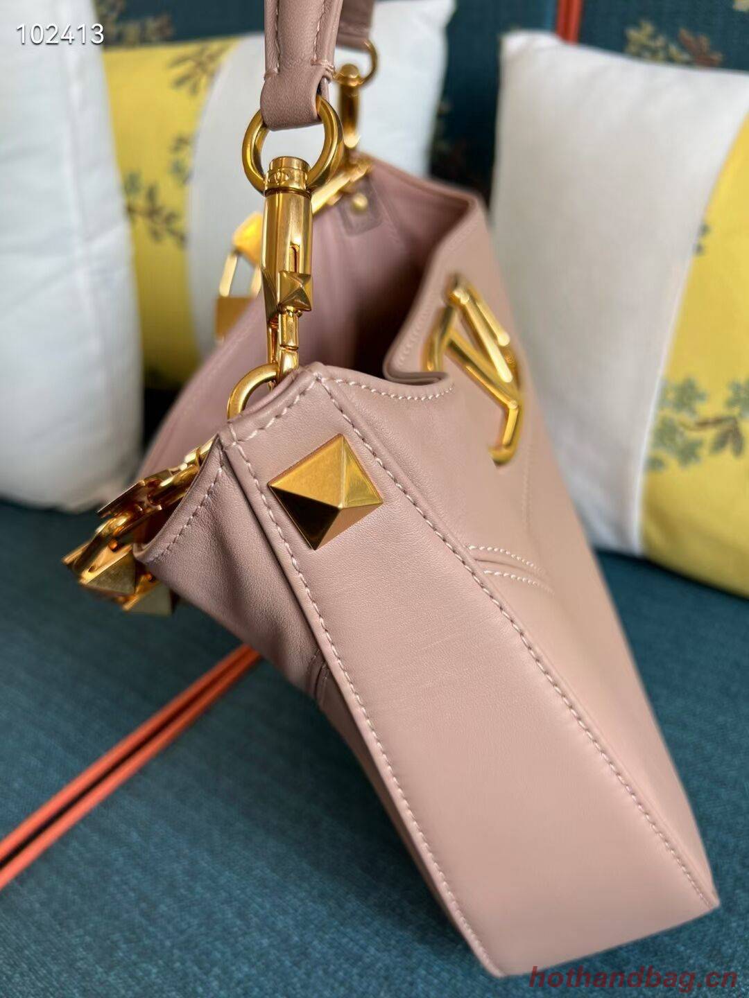 VALENTINO GARAVANI Loco Calf leather bag V2028 pink VALENTINO GARAVANI Loco Calf leather bag V2028 pink