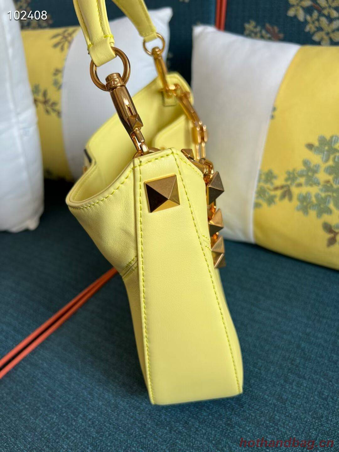 VALENTINO GARAVANI Loco Calf leather bag V2028 yellow VALENTINO GARAVANI Loco Calf leather bag V2028 yellow